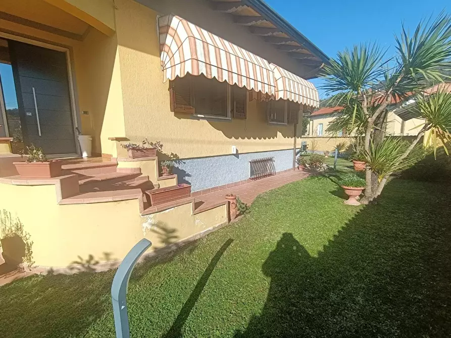 Immagine 5 di Casa bifamiliare in vendita  a Carrara