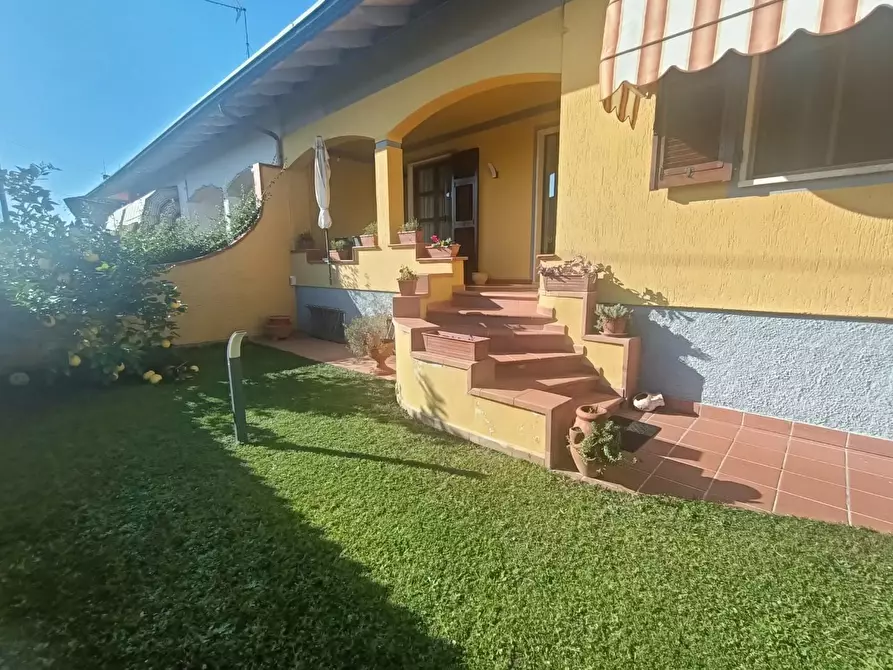 Immagine 8 di Casa bifamiliare in vendita  a Carrara