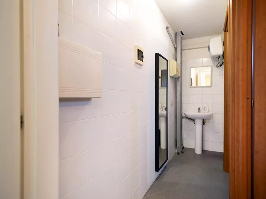 Immagine 17 di Attività artigianale in vendita  a Vicopisano