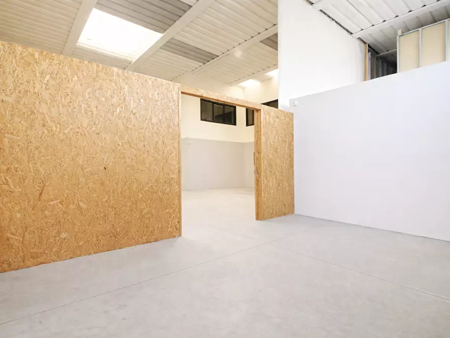 Immagine 12 di Attività artigianale in vendita  a Vicopisano