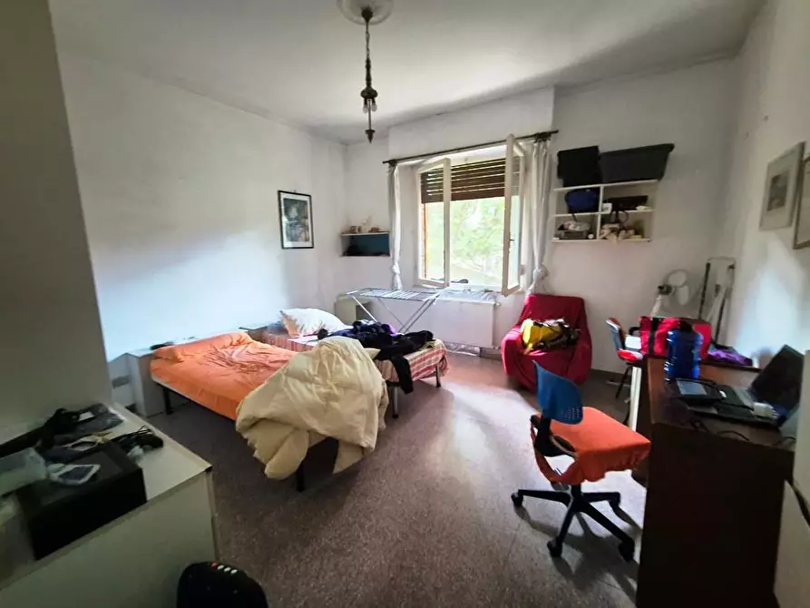 Immagine 11 di Appartamento in vendita  a Siena