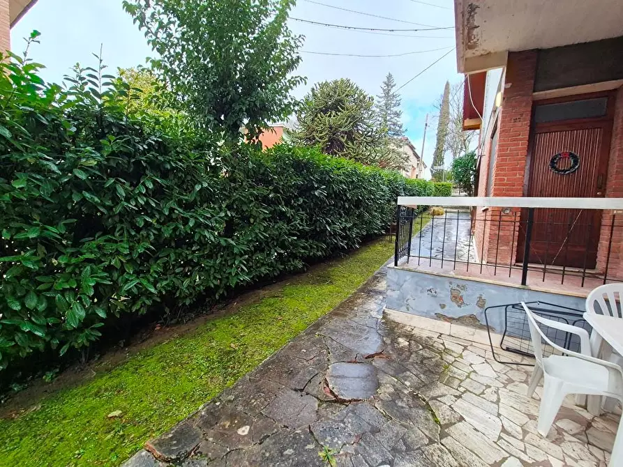 Immagine 5 di Appartamento in vendita  a Siena