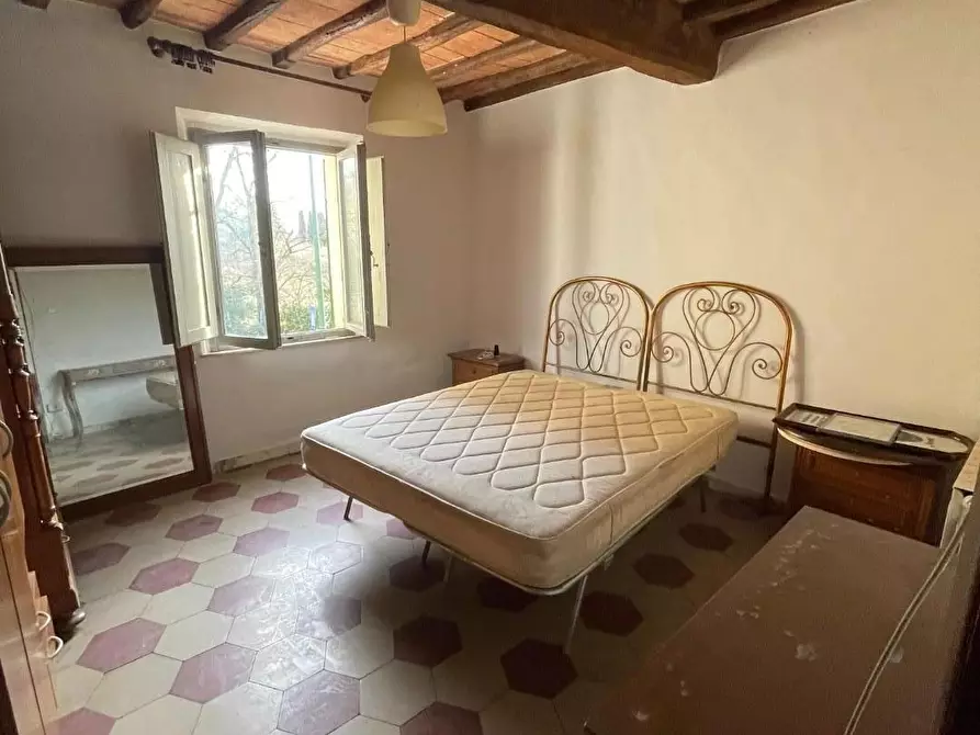 Immagine 3 di Appartamento in vendita  a Siena