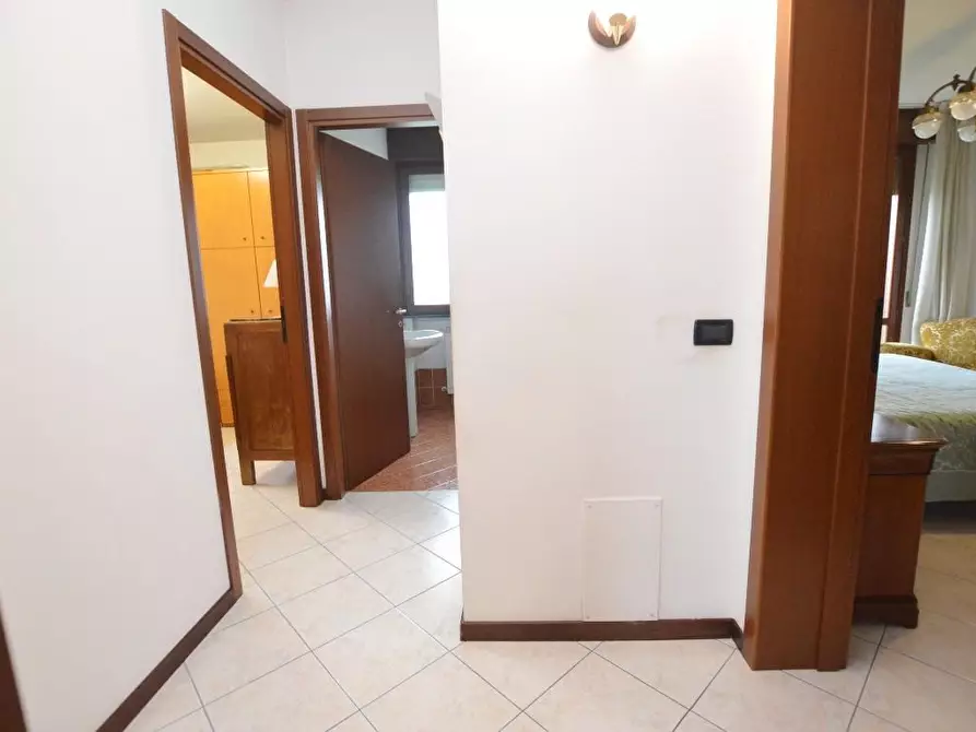 Immagine 9 di Appartamento in vendita  a Capannori