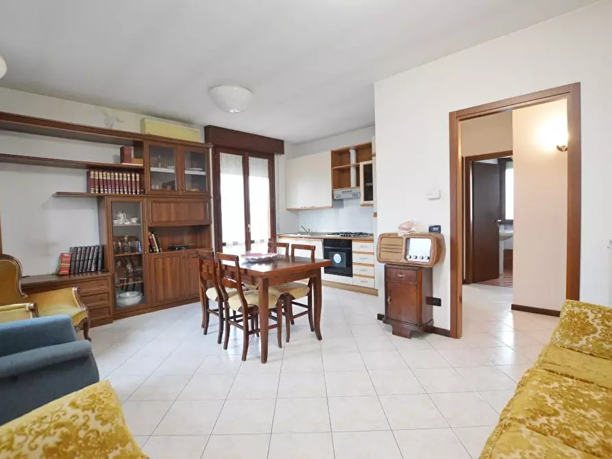 Immagine 2 di Appartamento in vendita  a Capannori