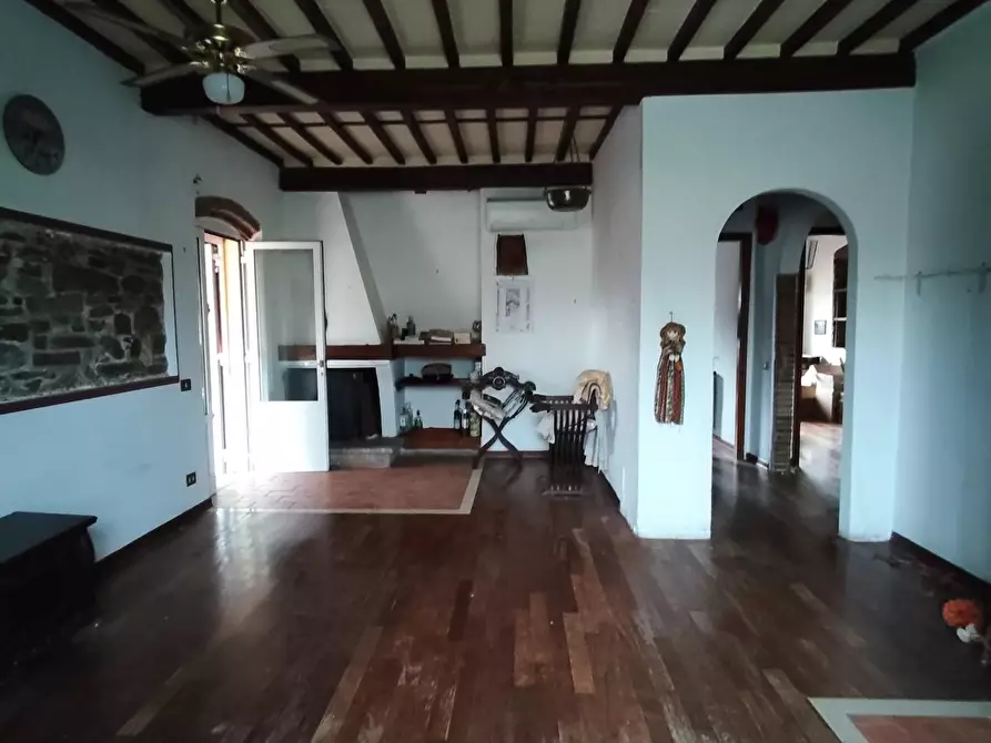 Immagine 18 di Casa indipendente in vendita  a Lucca
