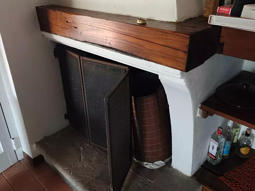 Immagine 26 di Casa indipendente in vendita  a Lucca