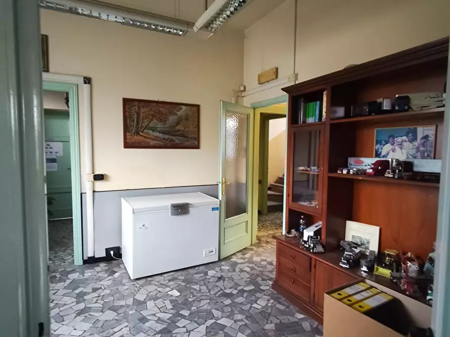 Immagine 15 di Casa indipendente in vendita  a Lucca