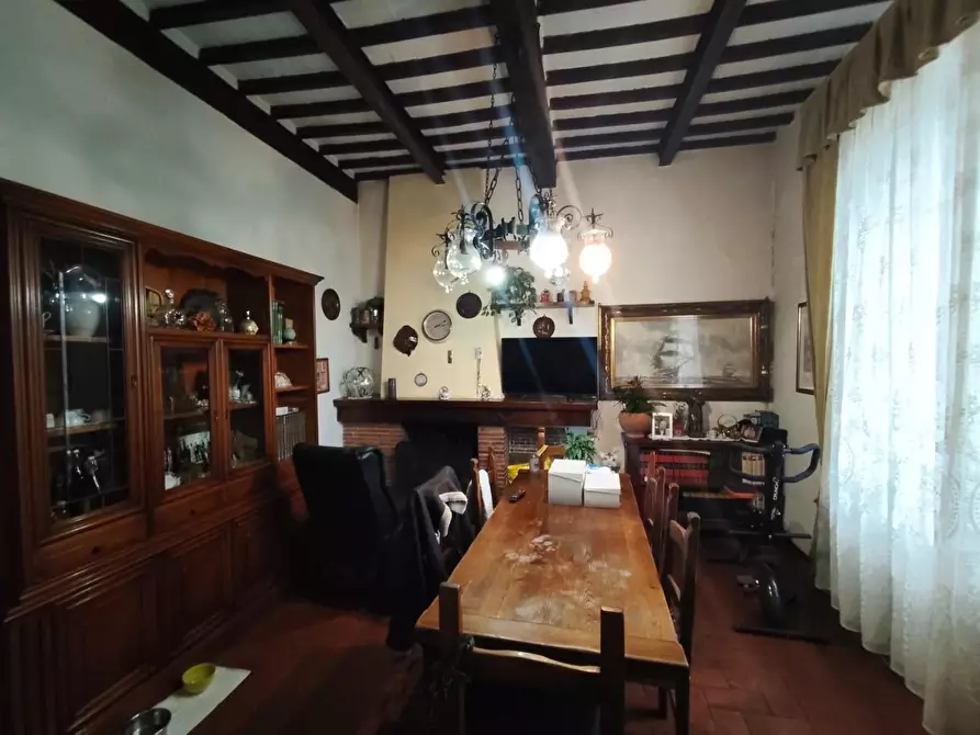 Immagine 39 di Casa indipendente in vendita  a Lucca