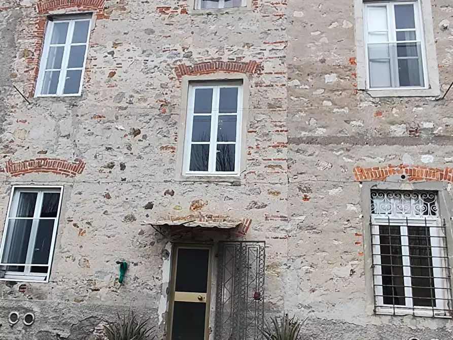 Immagine 1 di Casa indipendente in vendita  a Lucca