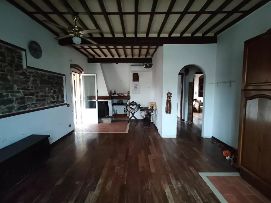 Immagine 17 di Casa indipendente in vendita  a Lucca