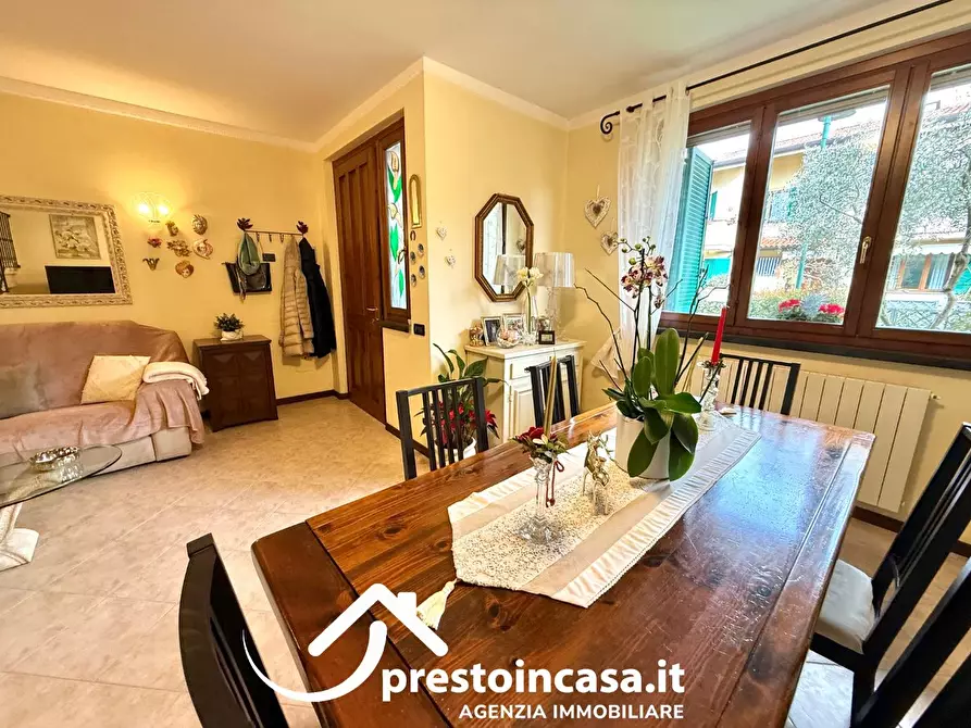 Immagine 10 di Villetta a schiera in vendita  a Forte Dei Marmi