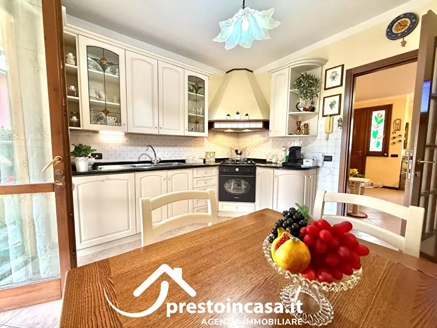 Immagine 18 di Villetta a schiera in vendita  a Forte Dei Marmi