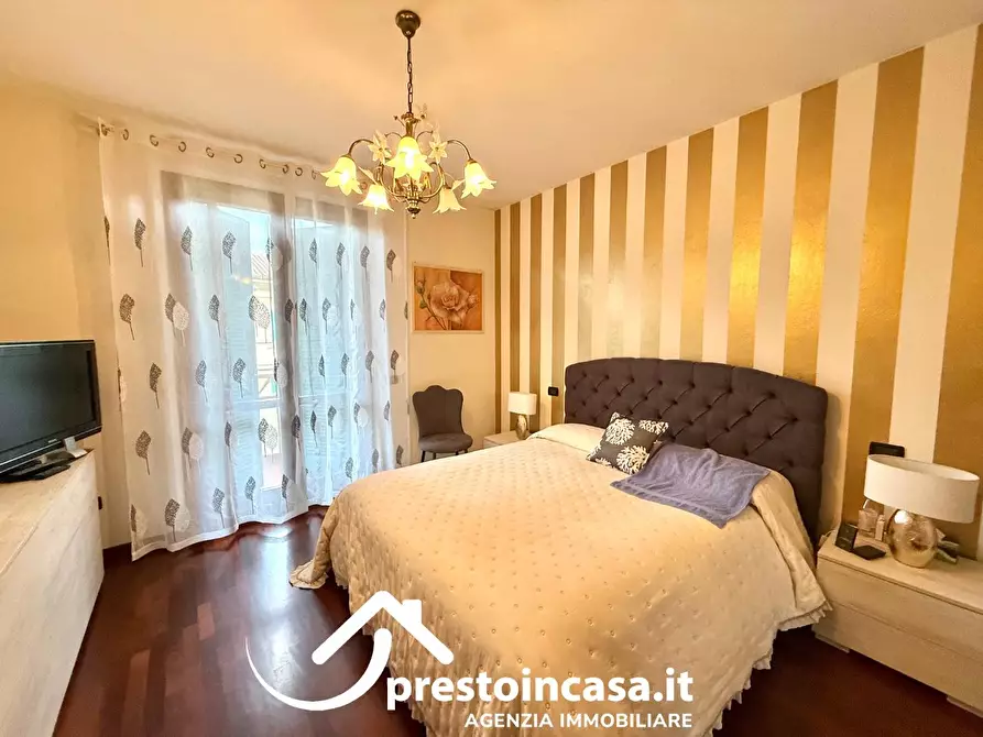 Immagine 22 di Villetta a schiera in vendita  a Forte Dei Marmi