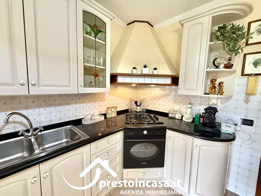 Immagine 13 di Villetta a schiera in vendita  a Forte Dei Marmi