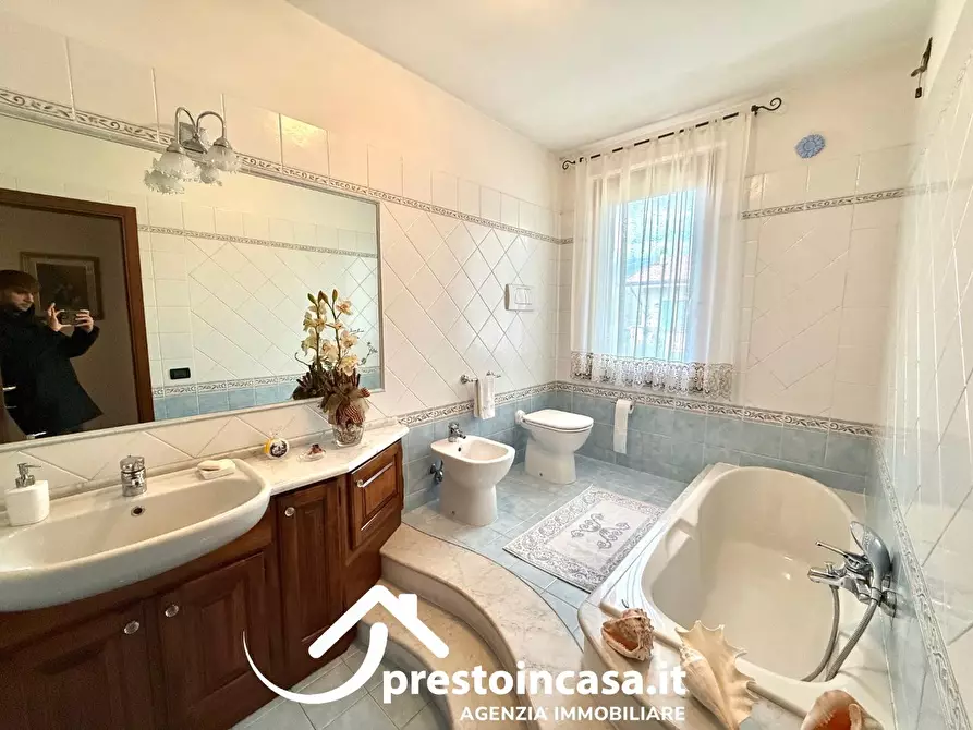 Immagine 34 di Villetta a schiera in vendita  a Forte Dei Marmi