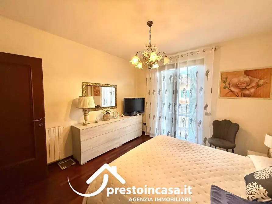 Immagine 23 di Villetta a schiera in vendita  a Forte Dei Marmi