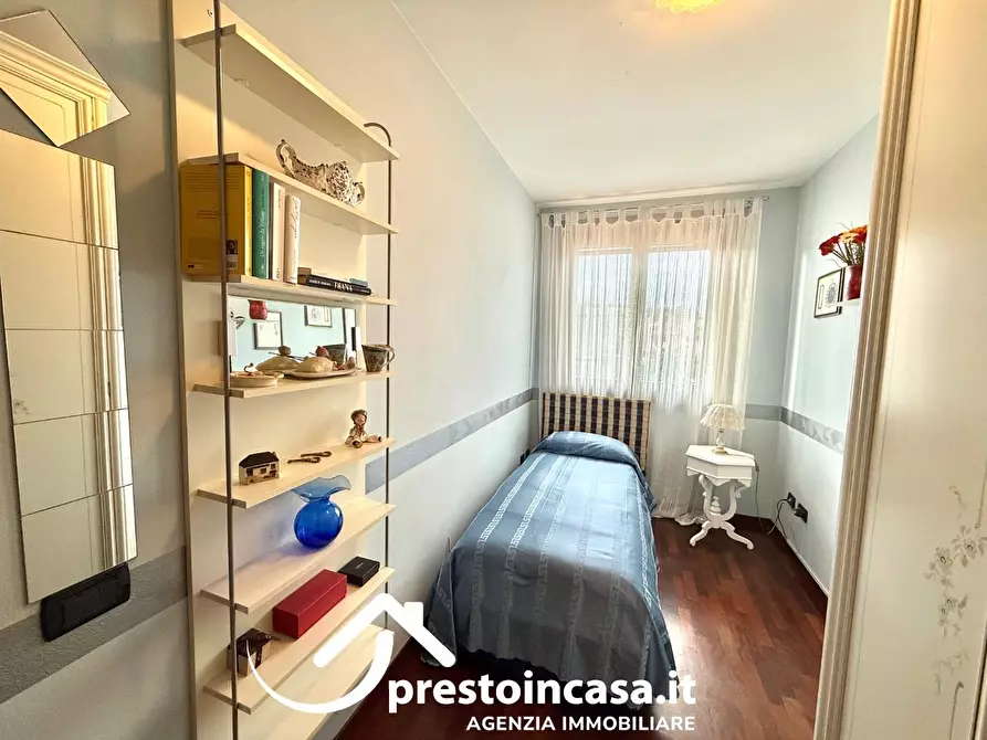 Immagine 28 di Villetta a schiera in vendita  a Forte Dei Marmi