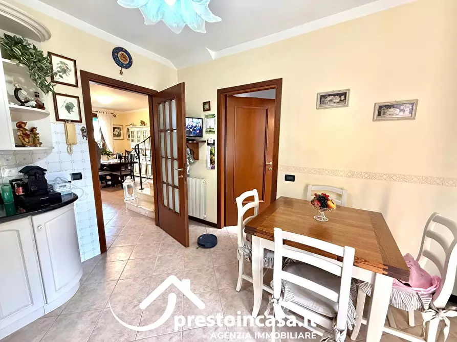 Immagine 15 di Villetta a schiera in vendita  a Forte Dei Marmi