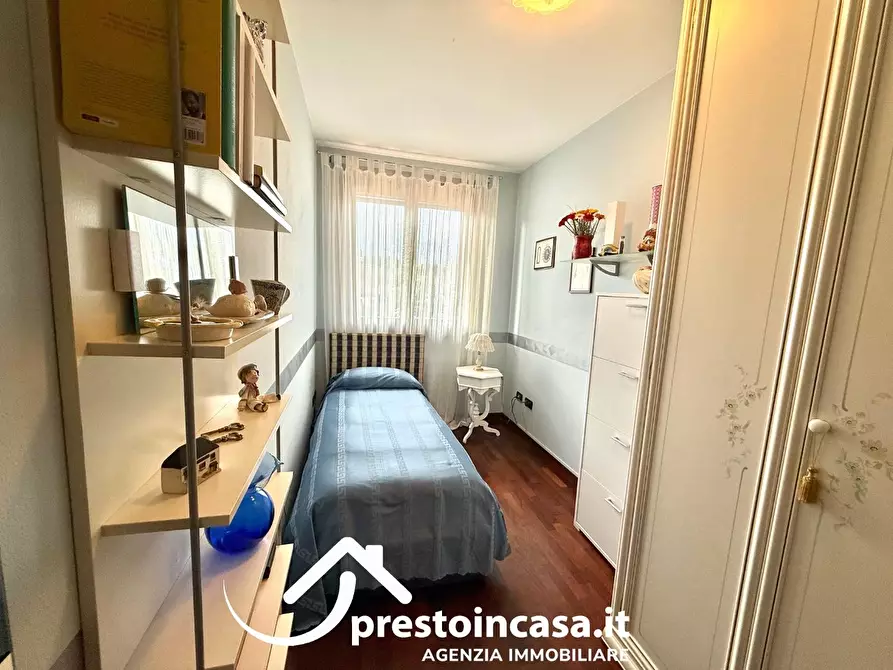 Immagine 27 di Villetta a schiera in vendita  a Forte Dei Marmi