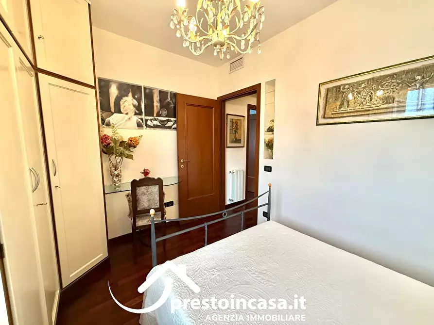 Immagine 32 di Villetta a schiera in vendita  a Forte Dei Marmi