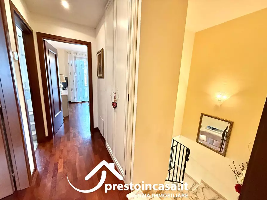 Immagine 20 di Villetta a schiera in vendita  a Forte Dei Marmi