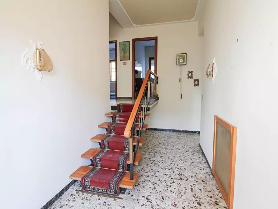 Immagine 8 di Villa in vendita  a Cascina