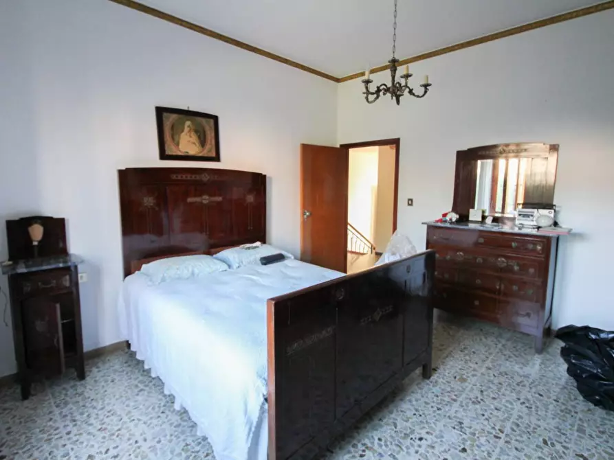 Immagine 16 di Villa in vendita  a Cascina