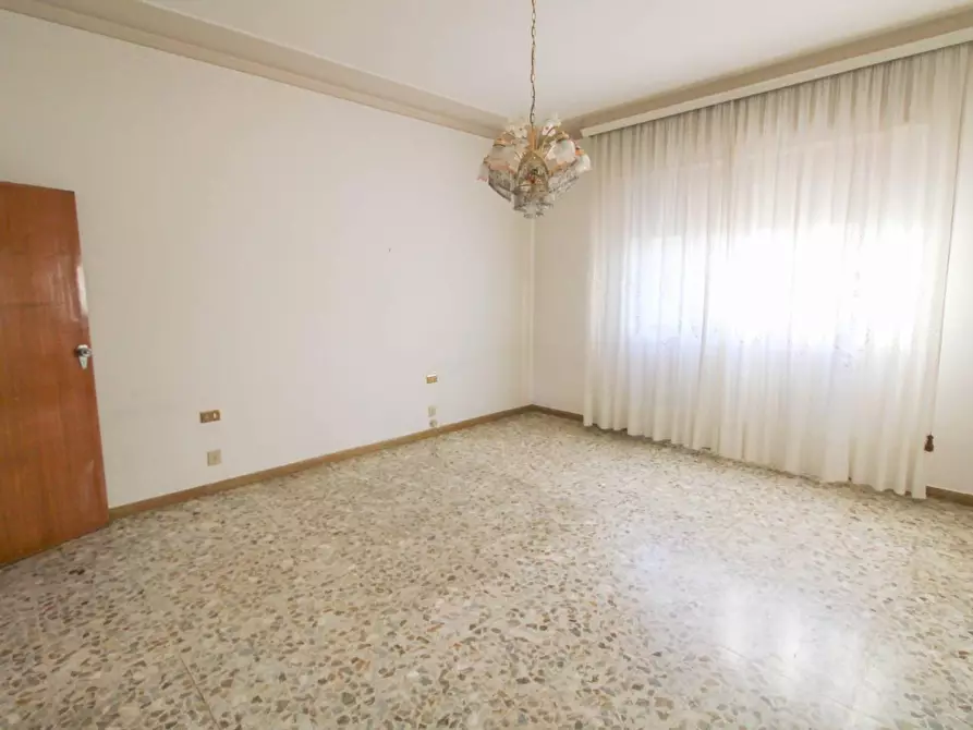 Immagine 9 di Villa in vendita  a Cascina