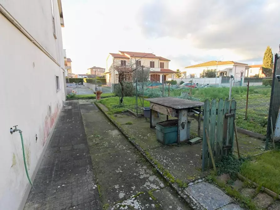 Immagine 22 di Villa in vendita  a Cascina