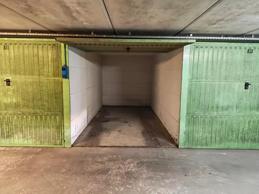 Immagine 6 di Garage in vendita  a Chiavari