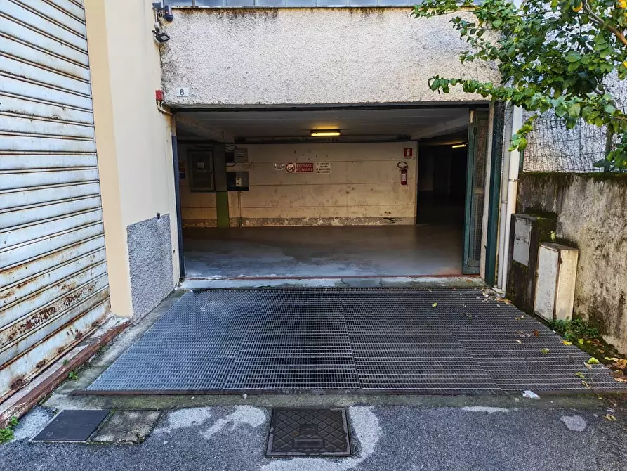 Immagine 14 di Garage in vendita  a Chiavari