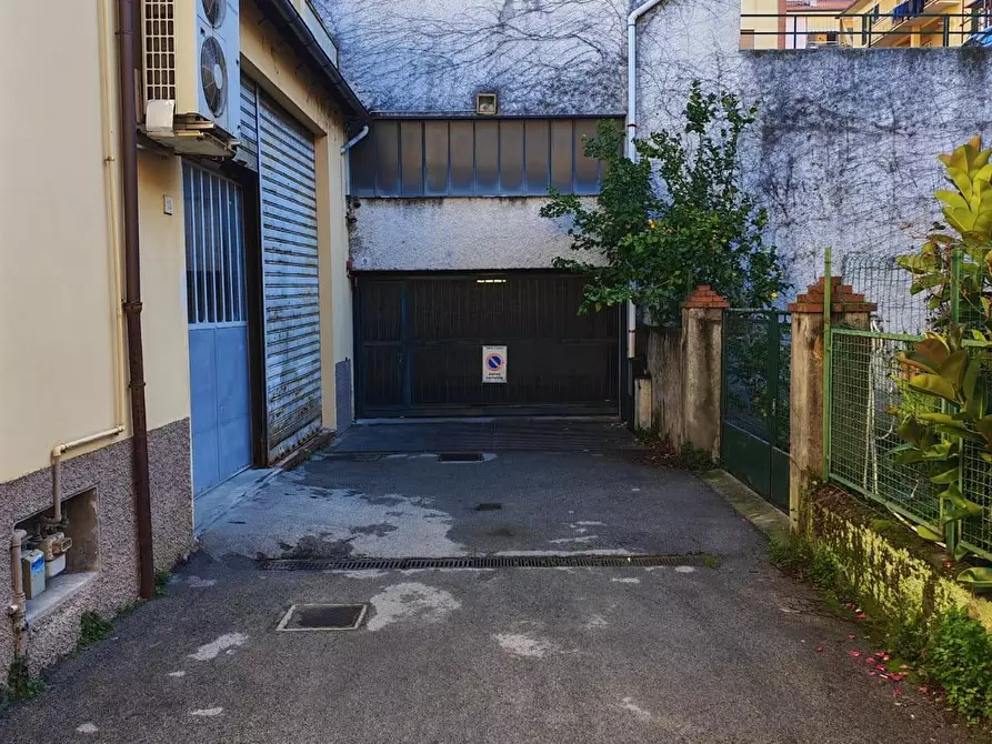 Immagine 12 di Garage in vendita  a Chiavari