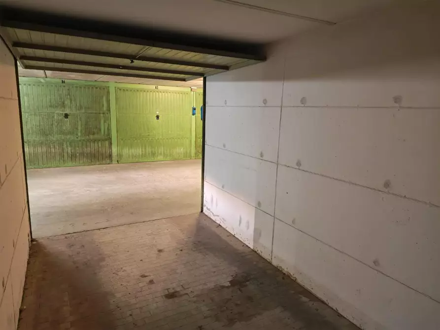 Immagine 9 di Garage in vendita  a Chiavari