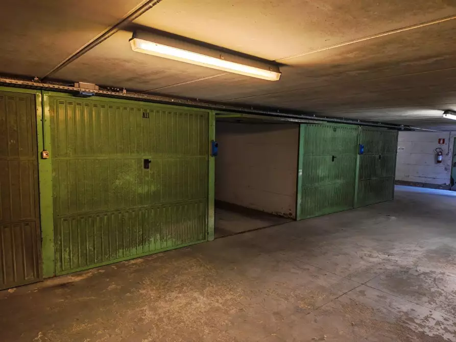 Immagine 5 di Garage in vendita  a Chiavari