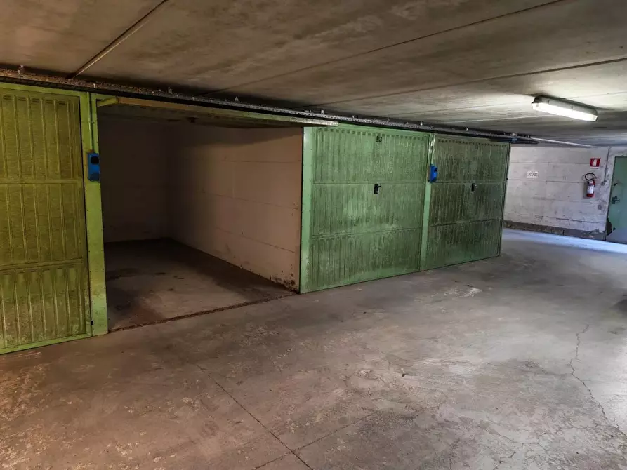 Immagine 4 di Garage in vendita  a Chiavari
