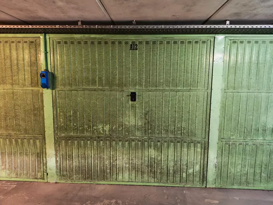 Immagine 2 di Garage in vendita  a Chiavari