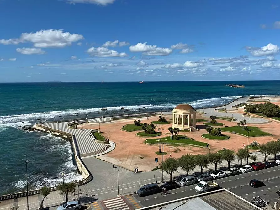 Immagine 1 di Appartamento in vendita  a Livorno