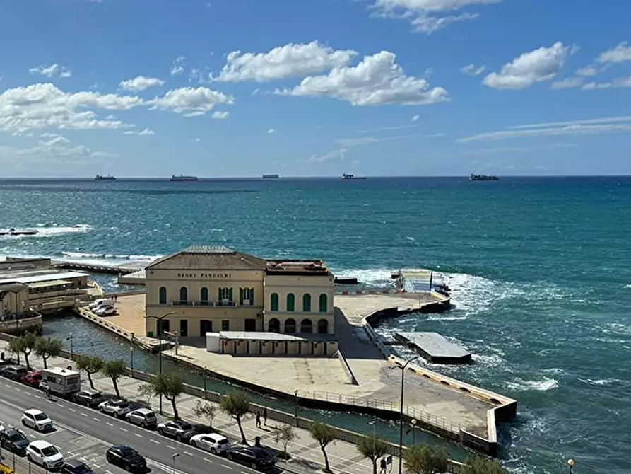 Immagine 7 di Appartamento in vendita  a Livorno