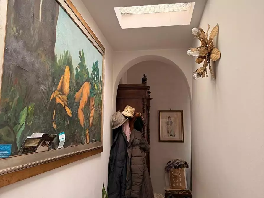 Immagine 2 di Mansarda in vendita  a Viareggio