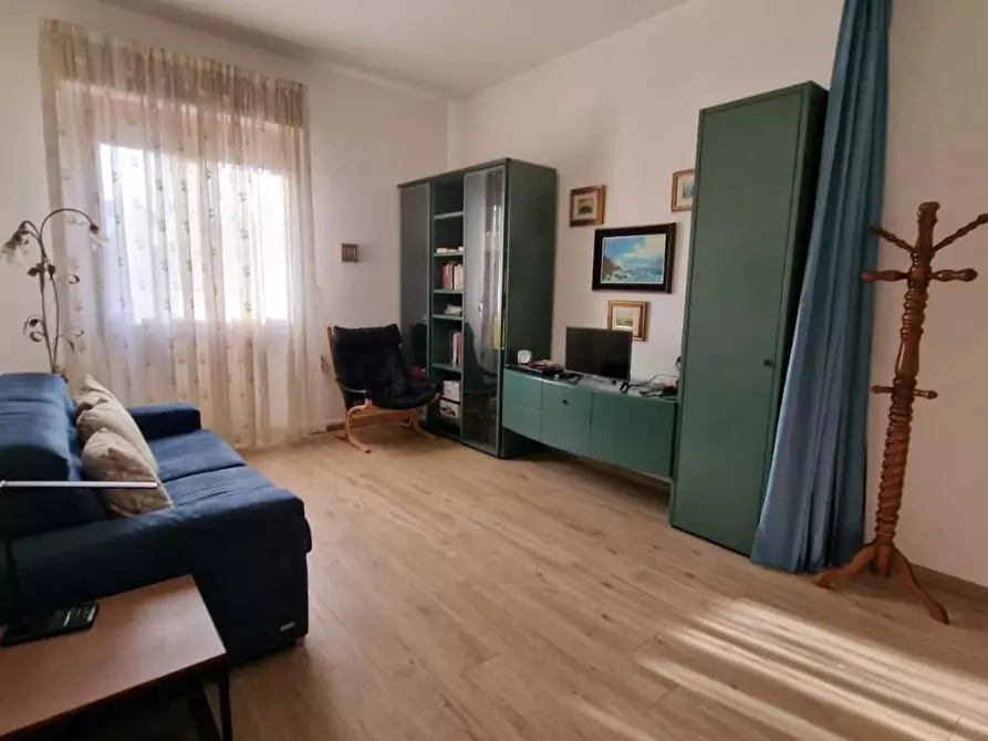 Immagine 1 di Appartamento in vendita  a Viareggio