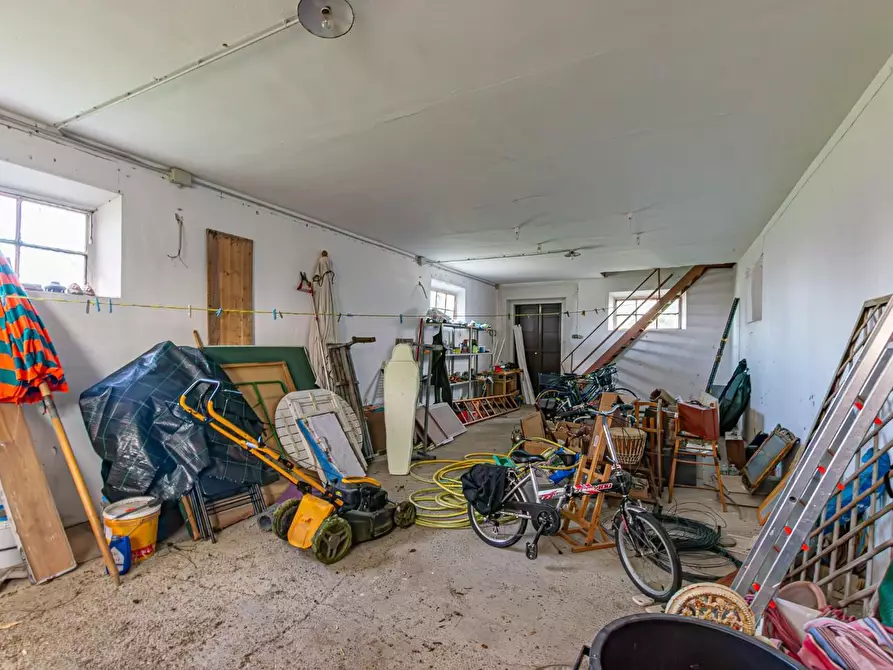 Immagine 3 di Rustico / casale in vendita  a Pontedera