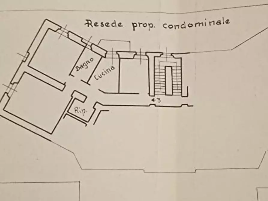 Immagine 24 di Appartamento in vendita  a Siena