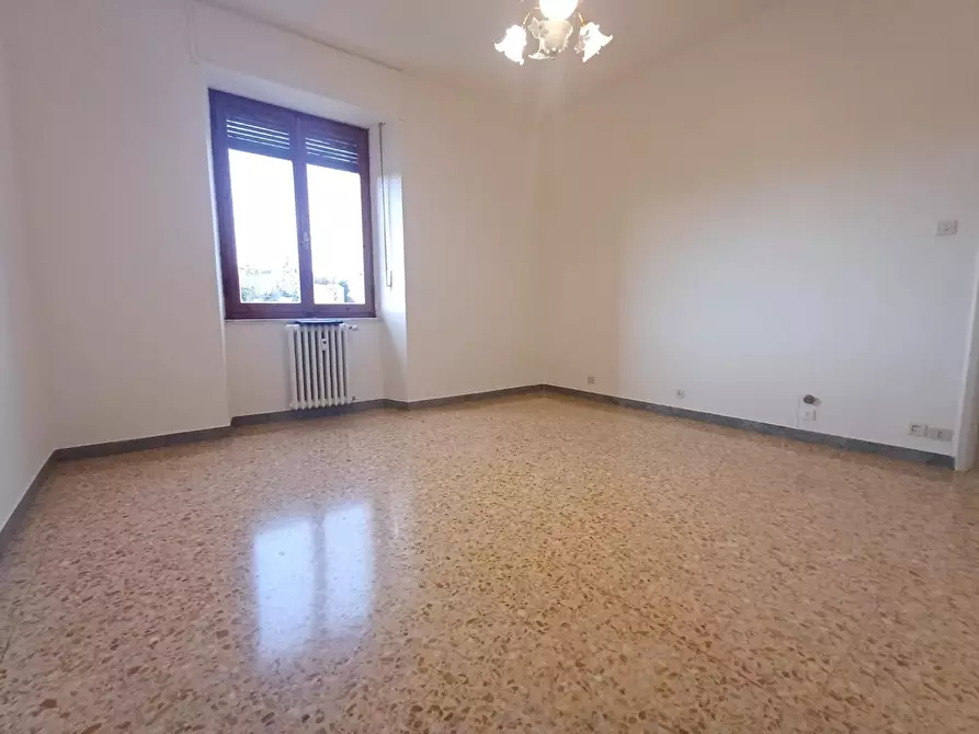 Immagine 13 di Appartamento in vendita  a Siena