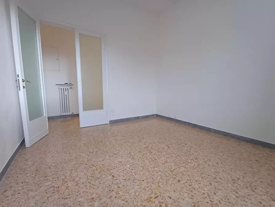 Immagine 2 di Appartamento in vendita  a Siena
