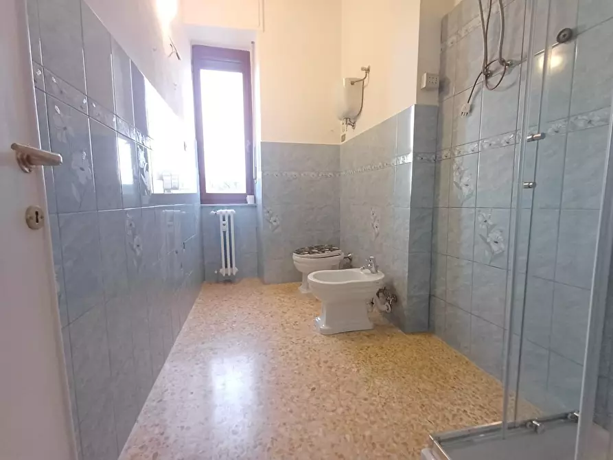 Immagine 16 di Appartamento in vendita  a Siena