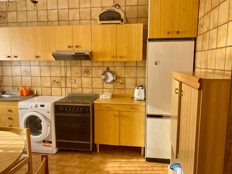 Immagine 3 di Appartamento in vendita  a Viareggio