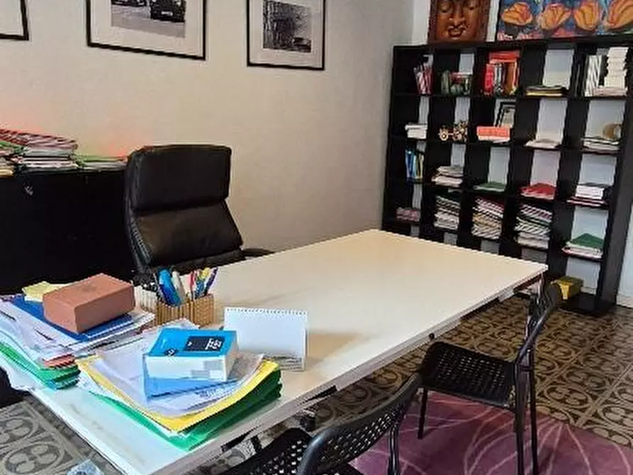 Immagine 11 di Ufficio in affitto  a Cascina