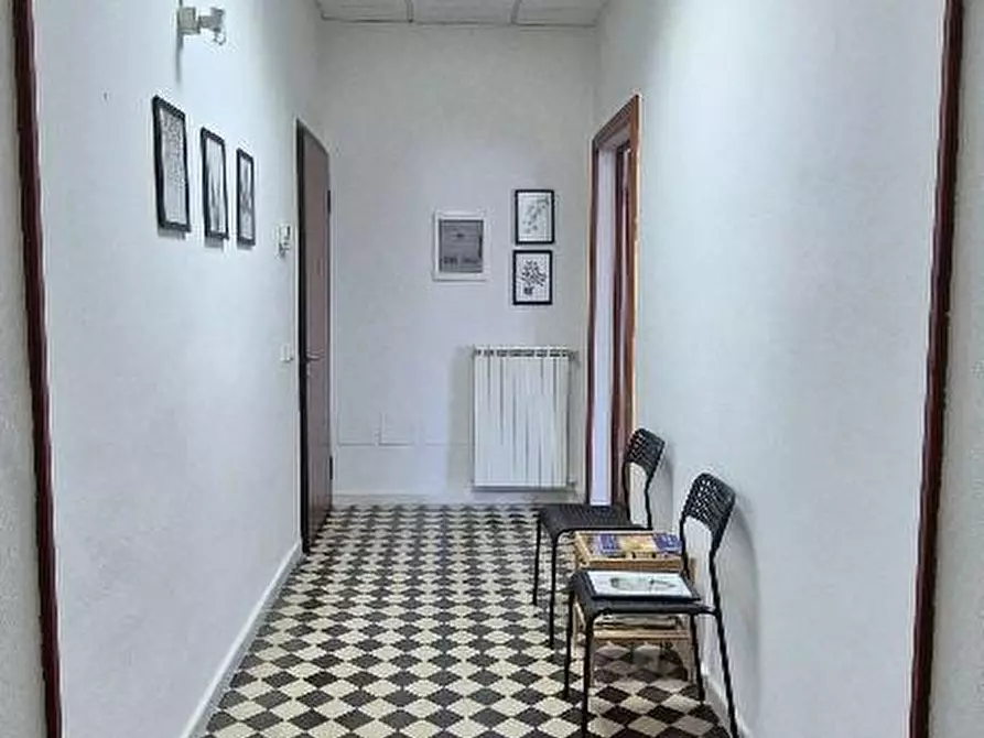 Immagine 6 di Ufficio in affitto  a Cascina