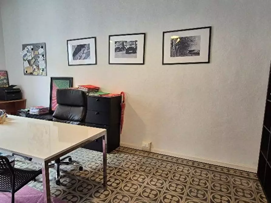 Immagine 12 di Ufficio in affitto  a Cascina